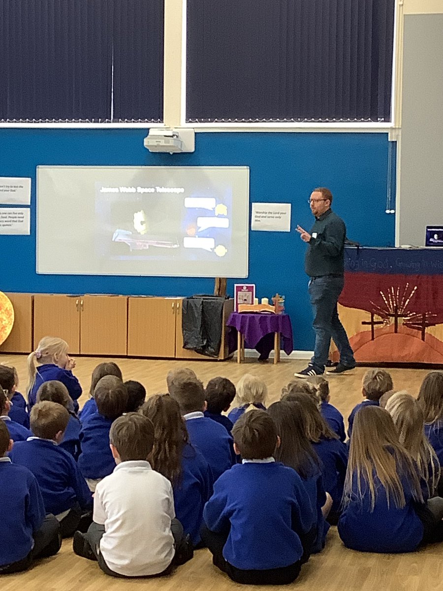 CedarWhitegate's tweet photo. We have been very fortunate to have Tim deliver our school assembly today. As part of our World Science Week, he has been teaching us about the solar system, satellites, infrared cameras and each planet. @SchoolWhitegate #WorldScienceWeek https://t.co/ff8pZVS0cO