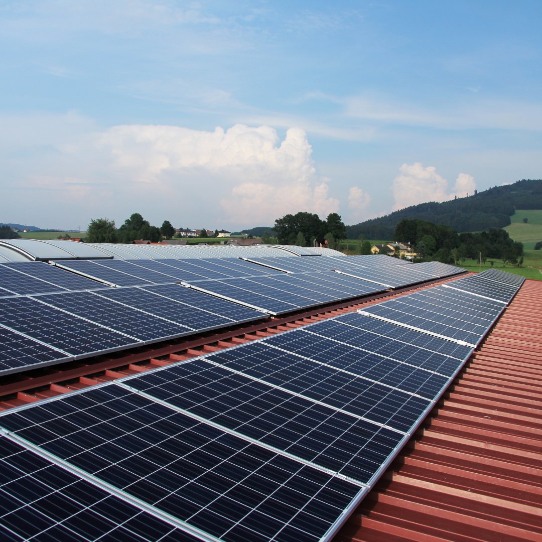 SVSolarEnergy's tweet photo. Put your money in a power source that won’t let you down. You’ll never look back.

#500kw #solarfarmers #photovoltaic #PV #gogreen #solorenergy #solorpower #goinggreen #naturalenergy #soloredge #solorpower #greenthumb #future #cleanenergy https://t.co/Ie5dlhk4ra