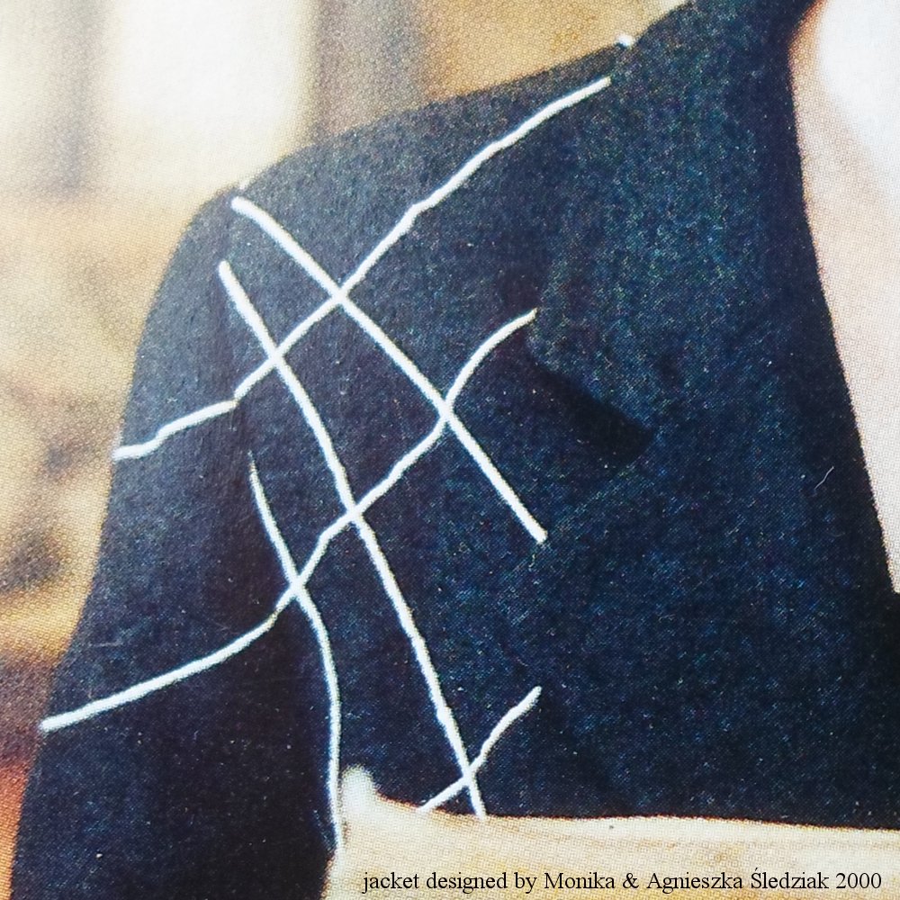 Another of my designs from 2000. Blazer with sewn on spider web.
Published in Wysokie Obcasy.
Could It be trendy this year???
#fashion #fashiondesigner #spiderweb #wysokieobcasy