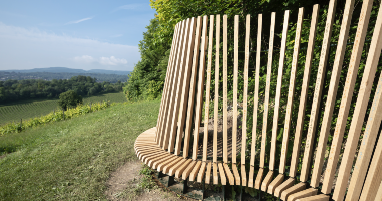 NorthDownsWayNT's tweet photo. Start your Great Artdoors adventure with a visit to Radius.
Designed by James Tunnard, Radius is made from locally sourced oak with undulating curves reflecting the shapes of the surrounding hills and engraved with poems and inscriptions.
Find it here https://t.co/q19Kexpr9w https://t.co/Q9DYSe2Qh3