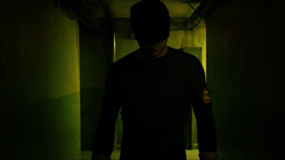 charliecoxfans's tweet photo. “His eyes would go dead and he’d start walking forward real slow…hands at his sides like he wasn’t afraid of anything.”

#JackMurdock #MattMurdock #Daredevil #DaredevilBornAgain #CharlieCox 🥊😈♥️ https://t.co/5xYUJqInbk