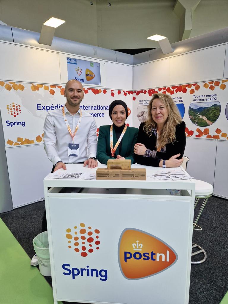 Spring_GDS_FR's tweet photo. 📦➡🌍 En recherche de solutions logistiques adaptées à votre e-commerce ?

📍 Rencontrons-nous sur notre stand J007 au salon @1to1Monaco !

@CristinaGGS 
@AmelCausevic 

#SpringGDS #Logistique #ecommerce #EnvoisCrossborder #1to1Monaco #Networking #Monaco https://t.co/VcWmW1z0rF