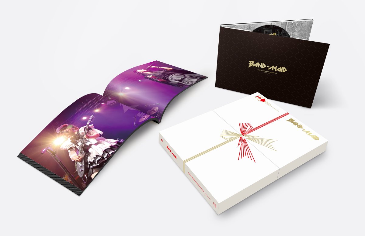 A first look at the packaging for the ONE TIME ONLY PRESSING of BAND-MAID's new live concert video (2 Blu-ray + Photobook) release has been revealed. Pre-order "TOKYO GARDEN THEATER OKYUJI (JAN. 09, 2023)" at BAND-MAID INTERNATIONAL WEB SHOP now! bandmaidshop.com/collections/ba… #BANDMAID