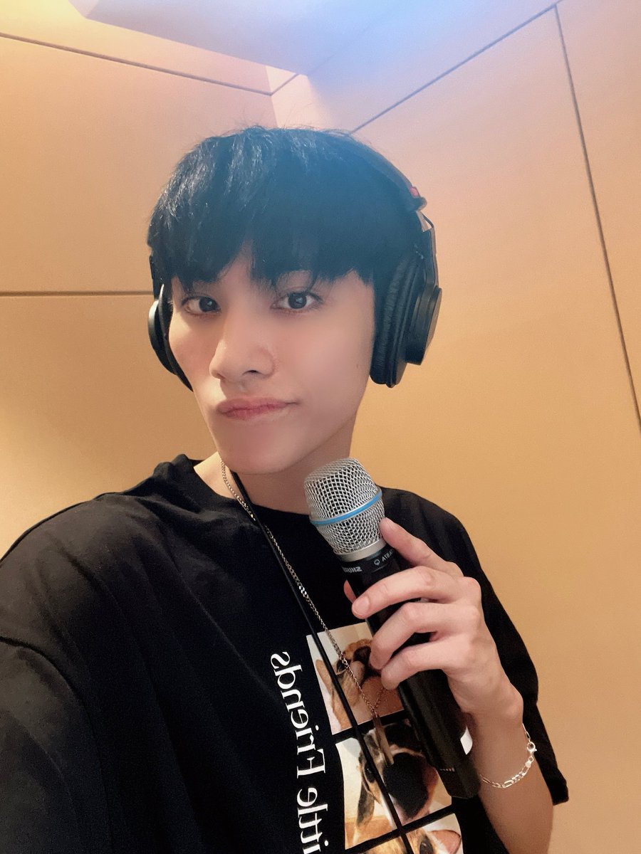 XIAOJUNLOOKS's tweet photo. https://t.co/oHtExI7JUj