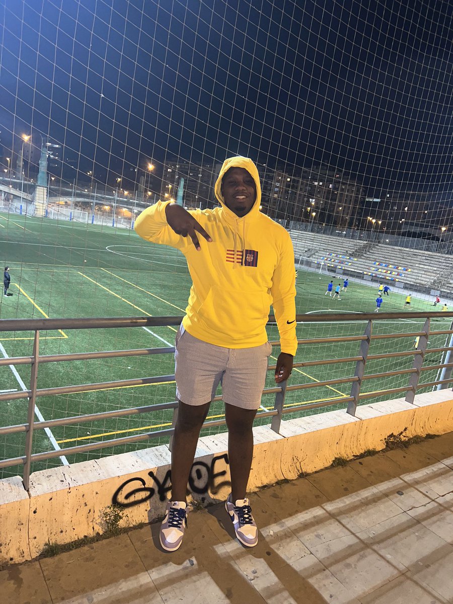 CoachTrevonte's tweet photo. Barcelona 🇪🇸 https://t.co/NUfBjK99fX