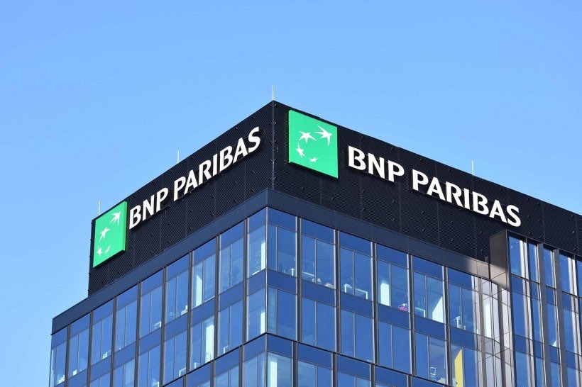 speechlemedia's tweet photo. 🚨🇫🇷 - La #BNP et la #SociétéGénérale chutent à la Bourse de Paris. 

La banque #BNPParibas a perdu 8%.

(via LePoint)
#CAC40 #Bourse https://t.co/KEH5Ern5KF