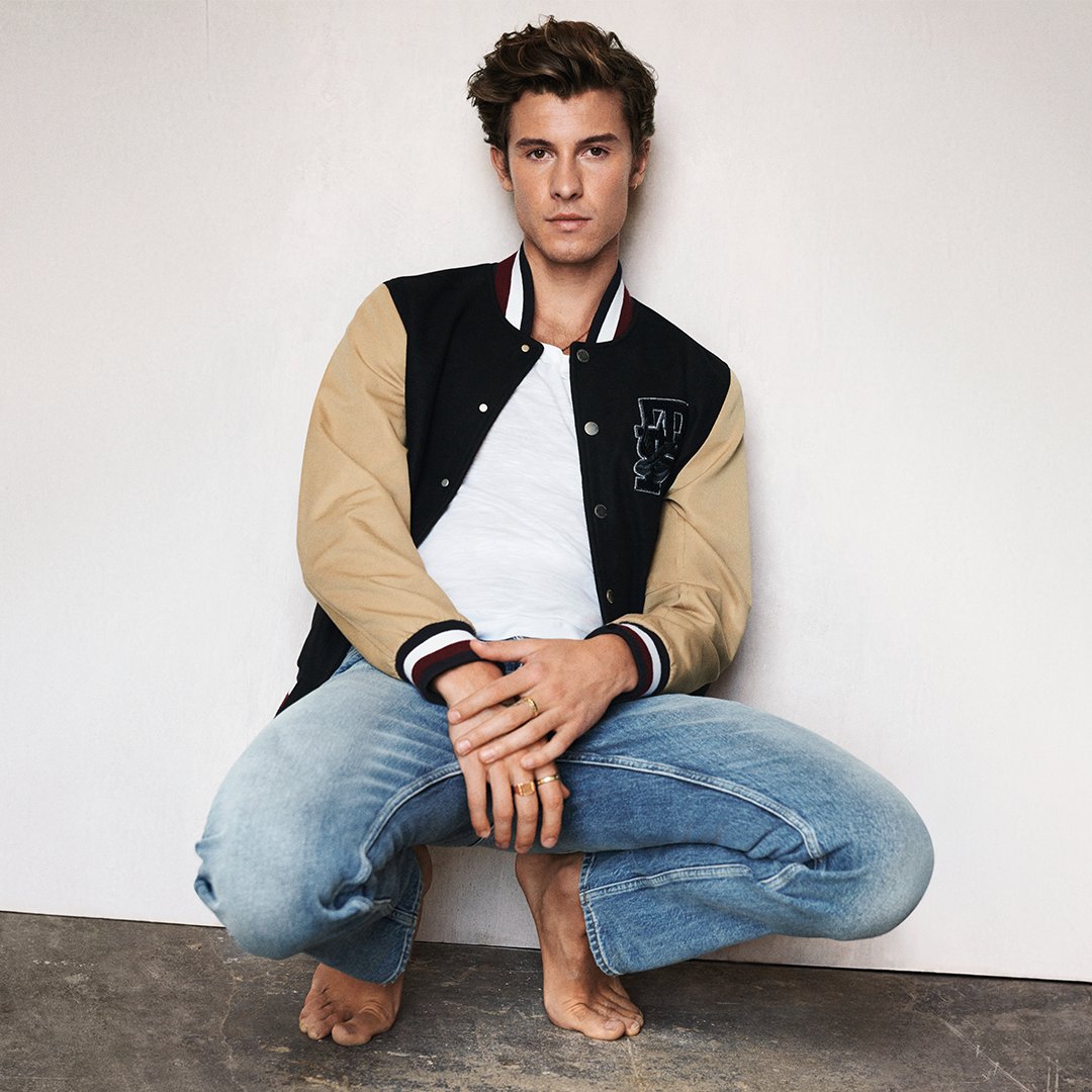 findmoreco's tweet photo. The #TommyXShawnMendes collaboration is finally here. 

Designed by @TommyHilfiger and @ShawnMendes, this collection is a must-have for any fans of the brand. 

Discover https://t.co/Bo93haXwC4 

#AlwaysMore #LuxuryLifestyle #LuxuryFashion https://t.co/GPXNTVyPVB