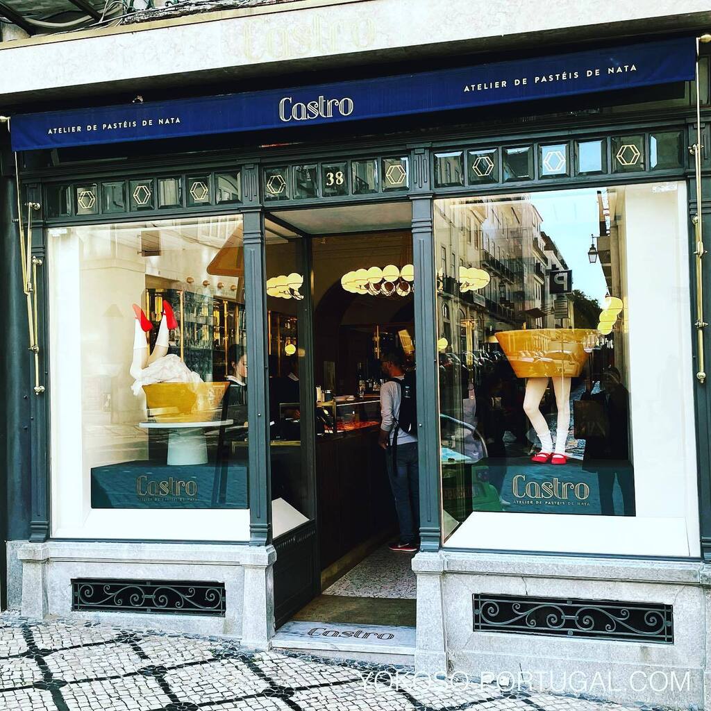 test ツイッターメディア - 最近リスボンには続々と新しいエッグタルト(Pasteis de Nata)の専門店がオープンしてます。いろいろ食べ比べてみてください。　#ポルトガル #リスボン #スイーツ https://t.co/0qvn5nBHoP