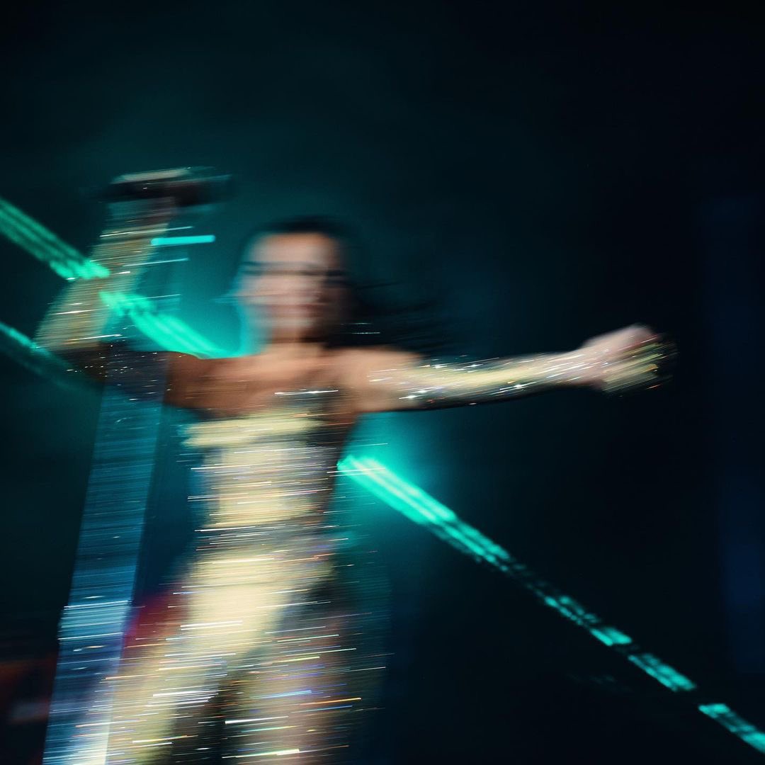 duasfacts's tweet photo. i fear that dua lipa had been doing this since november 2019 

I'm voting for #ElizabethMiranda for #FaveTourPhotographer at the #iHeartAwards https://t.co/oBFUk0MBAE