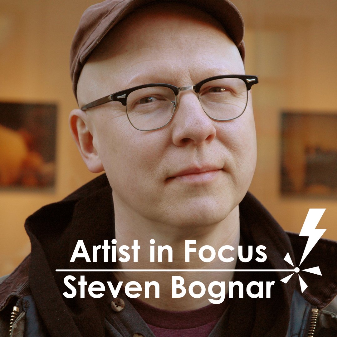 DOCVILLE 2023 presenteert Artist in Focus: Oscarwinnaar Steven Bognar (American Factory). Hij geeft een masterclass voor professionals, zetelt in de jury en stelde een programma samen van enkele van zijn spraakmakende documentaires ⚡