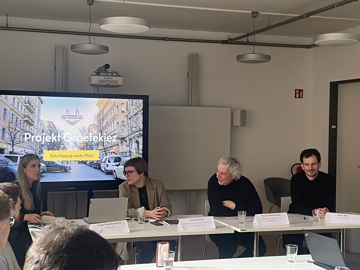 Wir freuen uns sehr auf unsere Beteiligung am Projekt Gräfekiez. Gemeinsam mit <a href="/WZB_Berlin/">WZB</a> <a href="/NaturFreunde/">NaturFreunde</a>, Berlin21 e.V. und Anwohnenden des Kiezes wollen wir Teile des Kiezes noch lebenswerter machen!

Zur PM -> berlin.de/ba-friedrichsh…