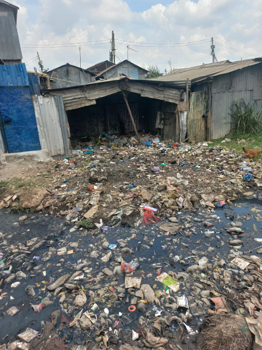 Johnnmusembi's tweet photo. The housing and drainage in mukuru is in a very bad state @SakajaJohnson
#MukuruSPA 
#Mukurupeoplesmanifesto https://t.co/EUXEOm3i46