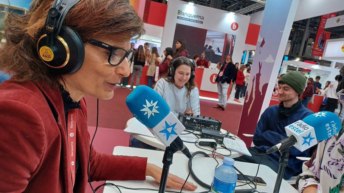 🔵 EN DIRECTE | Entrevistem ara Eva Márquez, directora de Màrqueting, Comunicació i Admissió de <a href="/Blanquerna/">Blanquerna</a>.

💬 "El nostre objectiu, dins d'aquest univers, és que quan la gent entri a l'estand de Blanquerna entri a #Blanquerna".

#SalóEnsenyament 📡 radioestel.cat/en-directe/