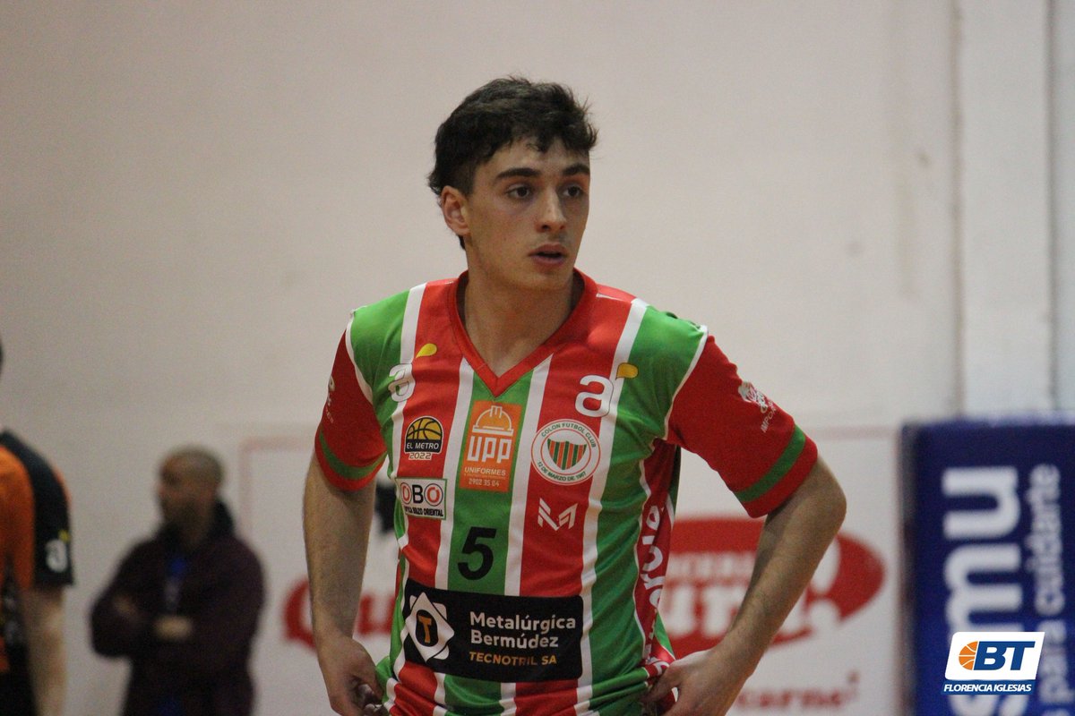 BCPasion's tweet photo. MOVIMIENTO EN LA PLAYA

Pedro Mendive volverá a jugar en Colón como ficha Sub 23. El base oriundo de Malvín jugó el pasado Metro con el Tricolor de Brazo Oriental aportando 2.5pts y 33.3% en 3pts en 8' a lo largo de 20 PJ.

Durante esta LUB con la Playa tuvo acción en 9 partidos. https://t.co/f3P8EwOO4k