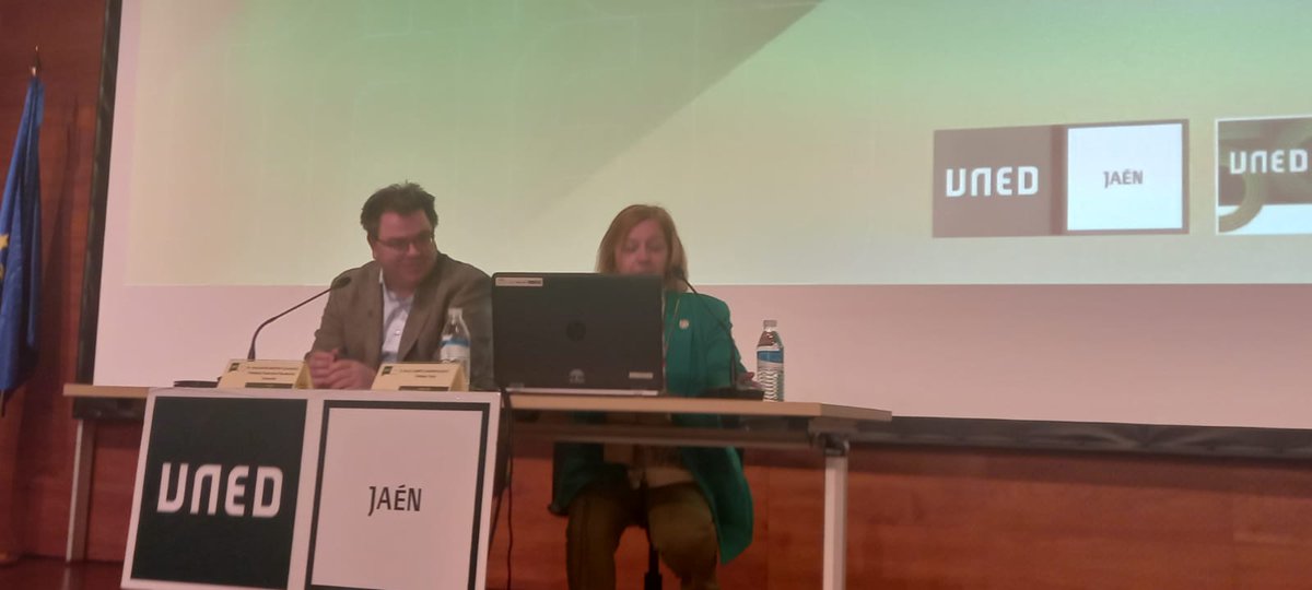 Con <a href="/UnedJaen/">Uned Jaén</a> informando sobre <a href="/UNED/">UNED</a> . Disfrutando con la temática <a href="/EducacionUNED/">Facultad de Educación de la UNED</a>