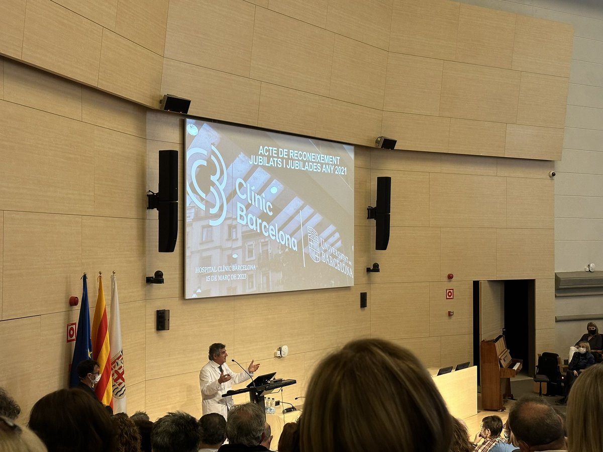camacho_mch's tweet photo. Acto de reconocimiento a nuestros compañeros jubilados en 2021. 
Gracias a todos por tanto!!! #Orgullo #Clinic #Equipazo https://t.co/B4MNe6rdQD