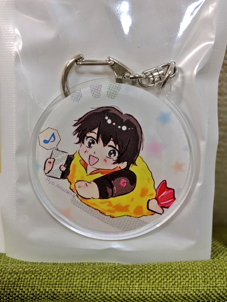 届きました🌸ここの印刷屋さんは
当サークルでよく使うのですが発色もよくお仕事が丁寧
今回商品が手元になく心配でしたがくっきりぱっきりと。アクキーは裏は白押し印刷です。ご注文が多いので注文のお品もバラバラですが責任をもって梱包させていただきます。日曜発送で予約もまだ👌各残2
#芸術同盟 