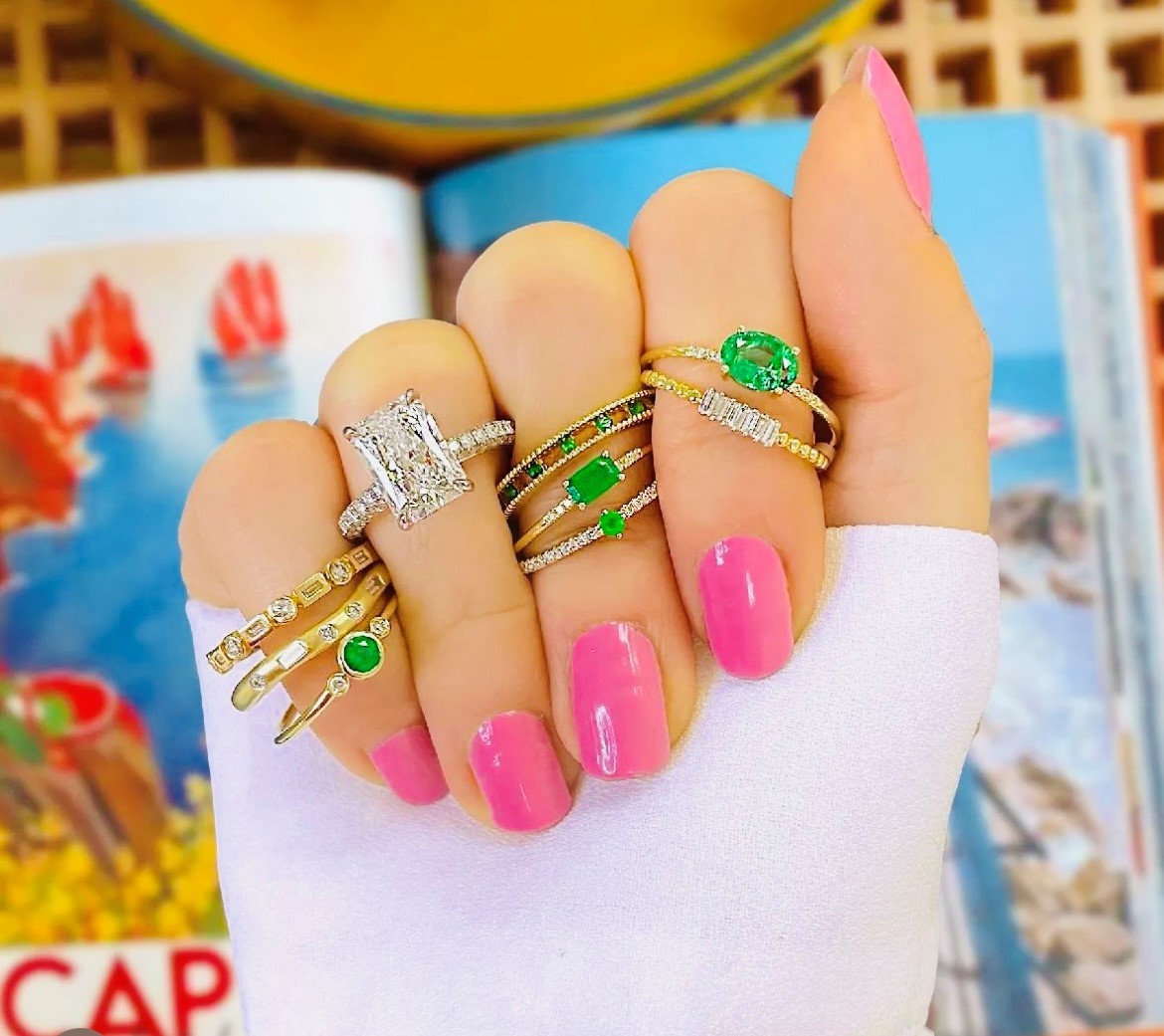 goldconnect's tweet photo. The beauty of the green Emerald, pair it with Diamonds and make a statement this St. Patty's Day! https://t.co/VGBt2Va9bV