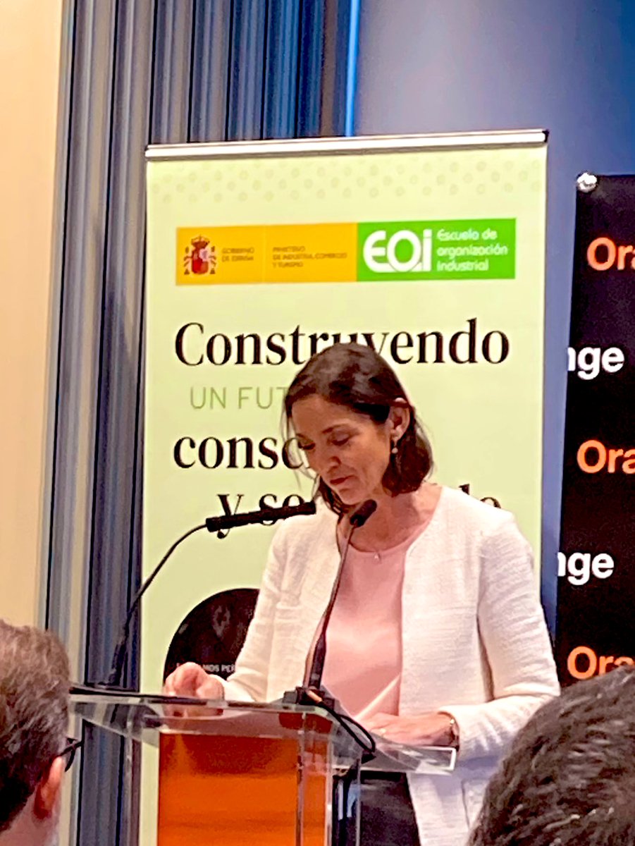 “El objetivo de <a href="/eoi/">EOI</a> es acercar la transformación digital a las pymes y empresas” <a href="/MarotoReyes/">Reyes Maroto</a> en el acto de apertura de la V edición de #lánzate