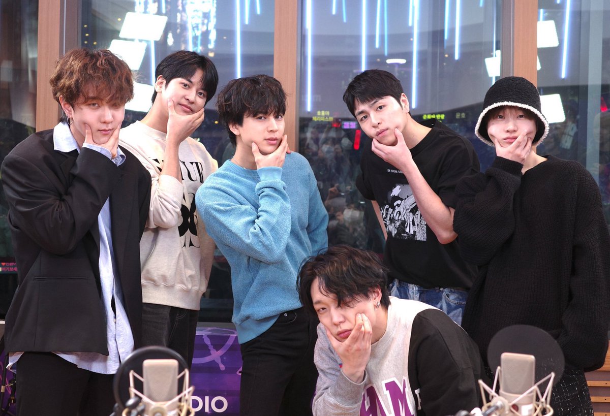 yunbinic's tweet photo. iKON assures us with everything they have in stored for us. Everybody have stepped up their game and it shows. Their confidence now and those genuine smiles—a new version of them.

This comeback and upcoming concerts are all gonna be something more. 🫶🏻 https://t.co/QQcYrZ7knm