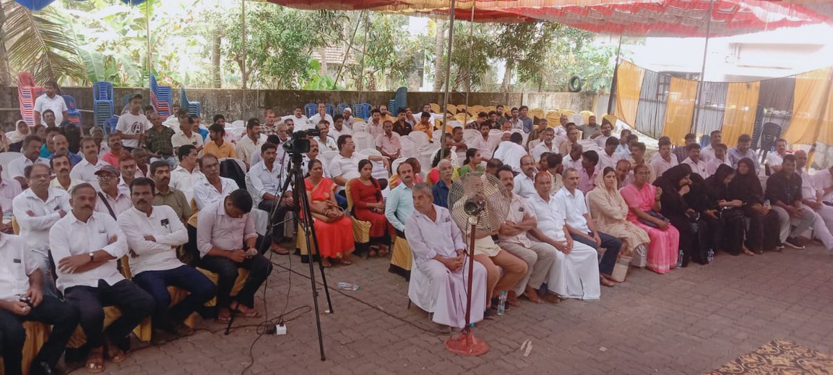 congressputtur's tweet photo. ವಿಟ್ಲದ ಸ್ಟೈಲ್ ಪಾರ್ಕ್ ಮೈದಾನದಲ್ಲಿ ಇಂದು ನಡೆದ ಪ್ರಜಾಧ್ವನಿ ಸಮಾವೇಶದಲ್ಲಿ ಪಕ್ಷದ ಪ್ರಮುಖರಾದ @HariprasadBK2, ಮಂಜುನಾಥ್ ಭಂಡಾರಿ ಮತ್ತು ಇತರ ನಾಯಕರು ಉಪಸ್ಥಿತರಿದ್ದರು. https://t.co/TptBkruOeC