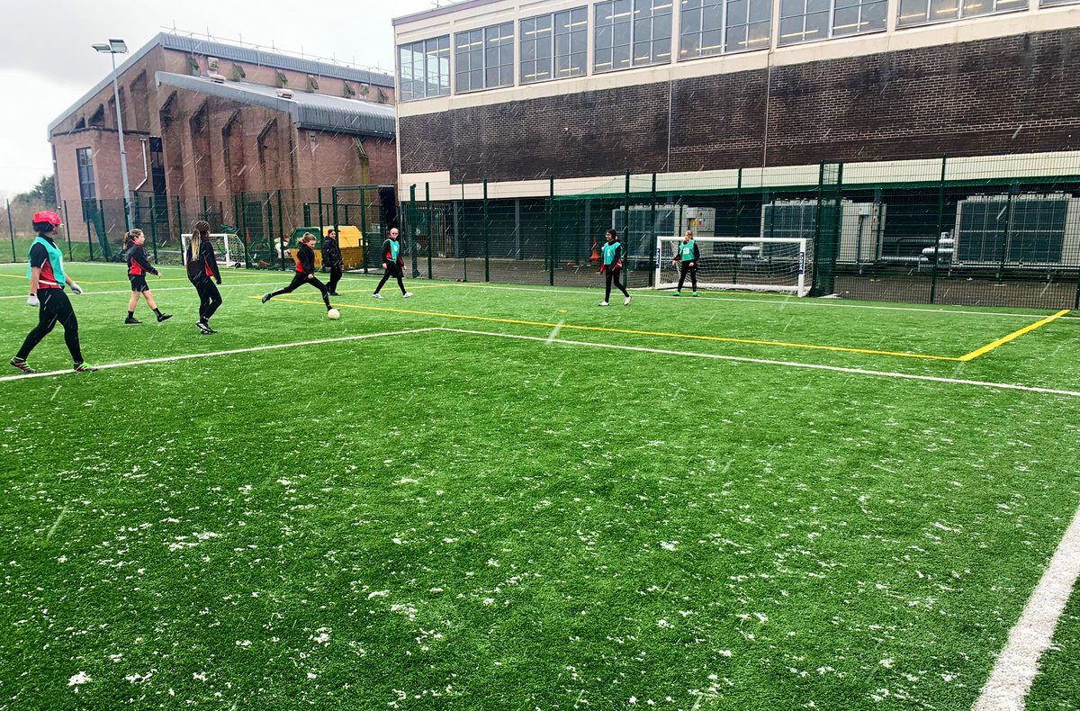 LadybridgePe's tweet image. A huge congratulations to our newest sports leaders who took part in workshops to promote and develop girls football in school &amp;amp; have some big ideas 💭 Can’t wait to see what they do! ⚽️🌟@LadybridgeHigh @BarclaysFooty #goLEAD #girlsfootballinschools