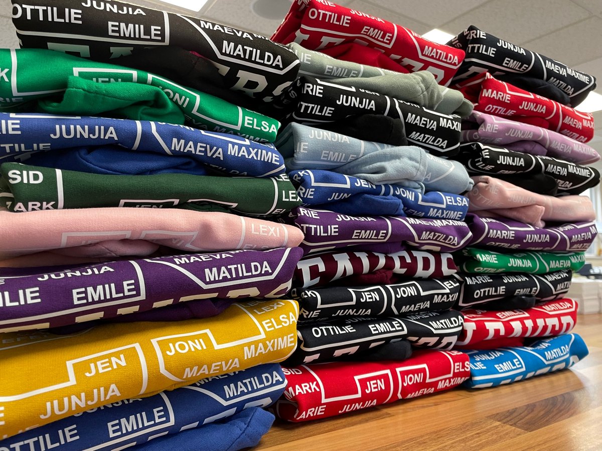 Lots of leavers hoodies leaving the building! Love this multitude of colours! 🙌 #leavershoodies