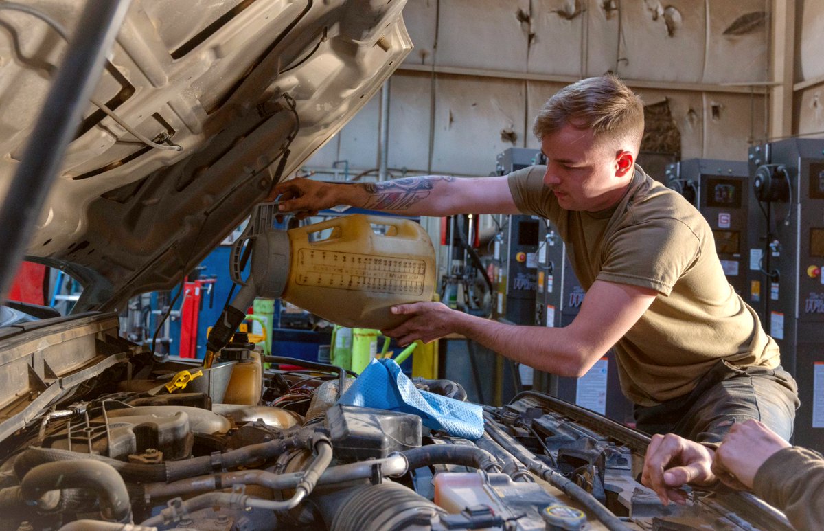 USAFCENT's tweet image. Keep ‘er moving! 

Our vehicle management specialists ensure that Air Force vehicles are ready to use always. They provide essential maintenance &amp;amp; repair work to a variety of vehicles so that they can continue to support the AFCENT mission. 

@CENTCOM  @386thAEW
#ValueEveryone