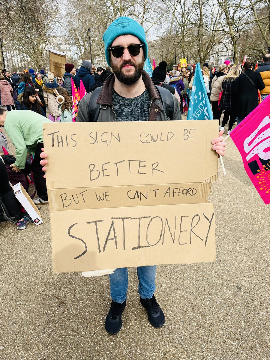 👇🏼 #PayUp #SaveOurSchools <a href="/NEUnion/">National Education Union</a>