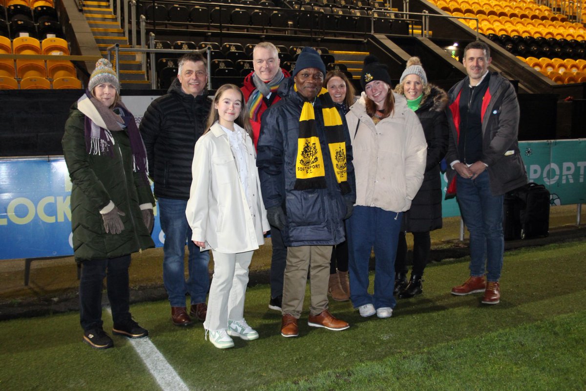 SFC last night welcomed, into the @Bartercard corporate lounge, Esme Barron, staff from @greenbankhs & @FrjsJun along with Francis Alo Acquah, headteacher of their partner school Evergreen Blossom Acadamy in Akropong, Ghana. We all hope you enjoyed your evening