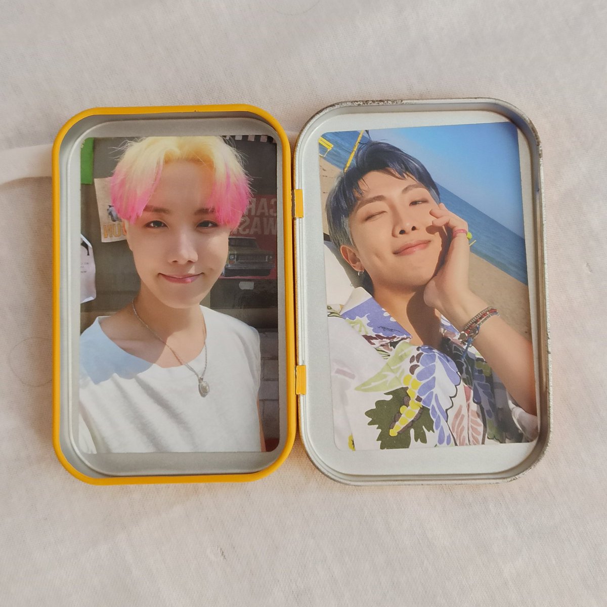 scarbelchior's tweet photo. VENDO esses dois xuxuzinhos, Nam e Hobi que estão intactos

CARDS
J-HOPE - BUTTER POB
RM - BUTTER PEACHES https://t.co/3aa2m01MgE