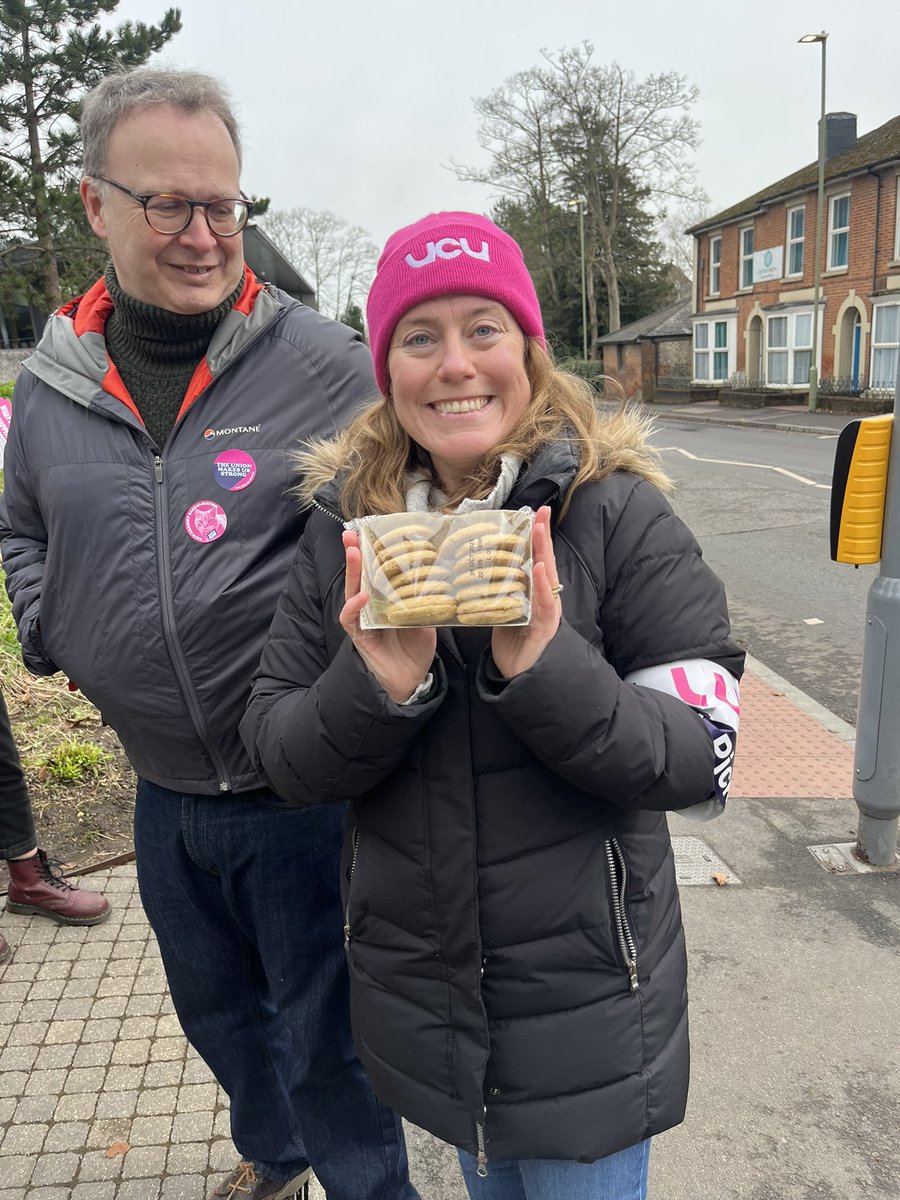Solidarity biscuit donation from a member of the public who stopped by to offer support! #ucuRISING #UCUstrike #oneofusallofus