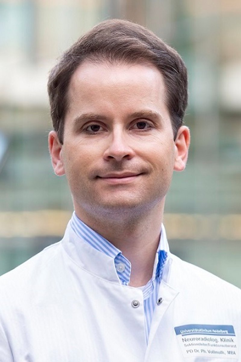 uniklinik_hd's tweet photo. @VollmuthP, Arzt & Wissenschaftler an #UKHD und #MFHD, erhält Clinical Scientist Professur der @EKFStiftung. Förderung von einer Million Euro soll Forschung zu #KI für bildgebende Verfahren bei Diagnostik von Hirntumoren und Schlaganfällen unterstützen.➡️https://t.co/yiS2y8KfJW https://t.co/VCL2Fs4bBE