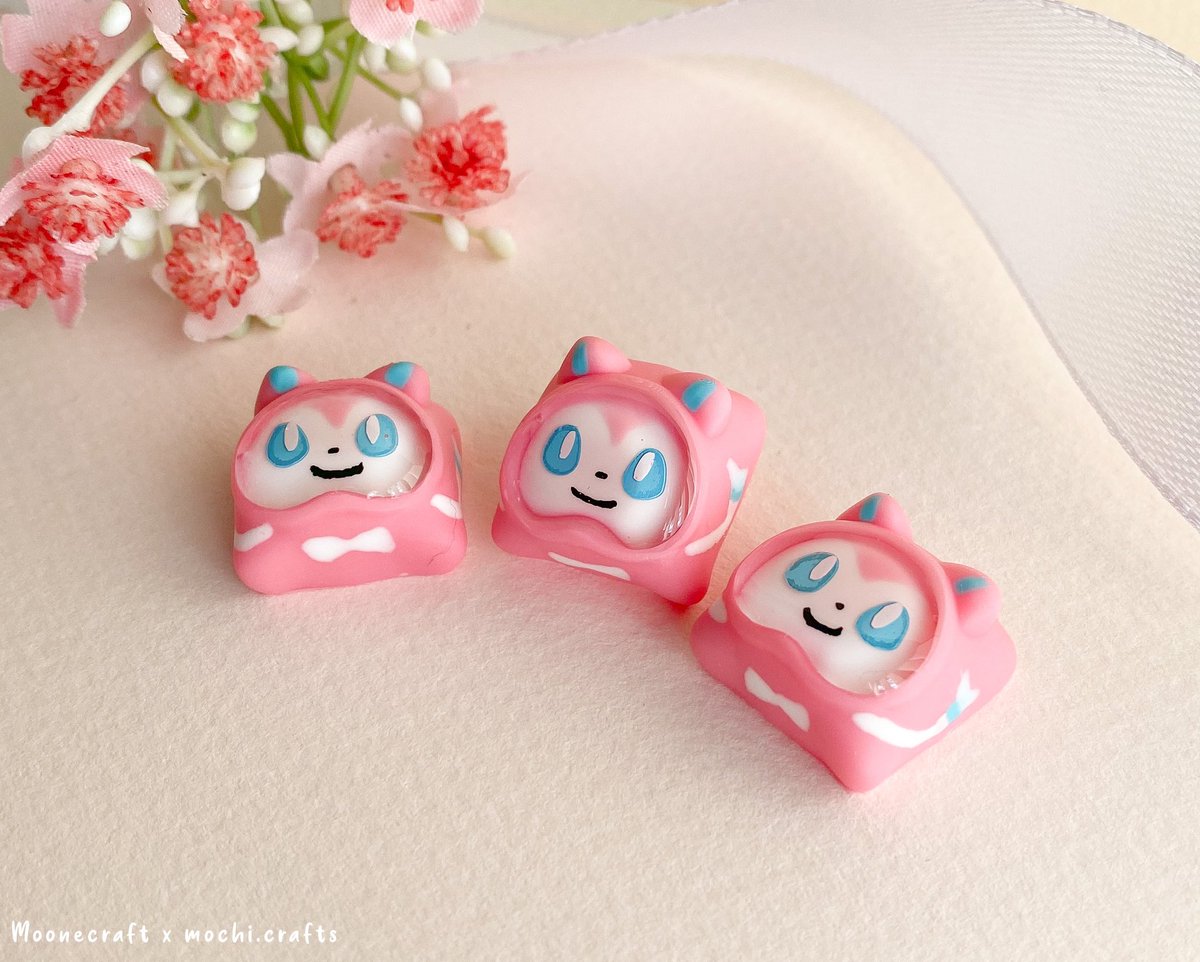moonecraft_'s tweet photo. Tsuki - Sylph potion collab raffle with mochi.craft will be live today 15.March from 9:00pm CET 💖
#keycap #keycaps #artisankeycap #kawaii #pokemon #resinart #sylveon #cutekeycaps #resinhandmade #pokemonkeycaps #keeb https://t.co/kHJ0i3VAu0