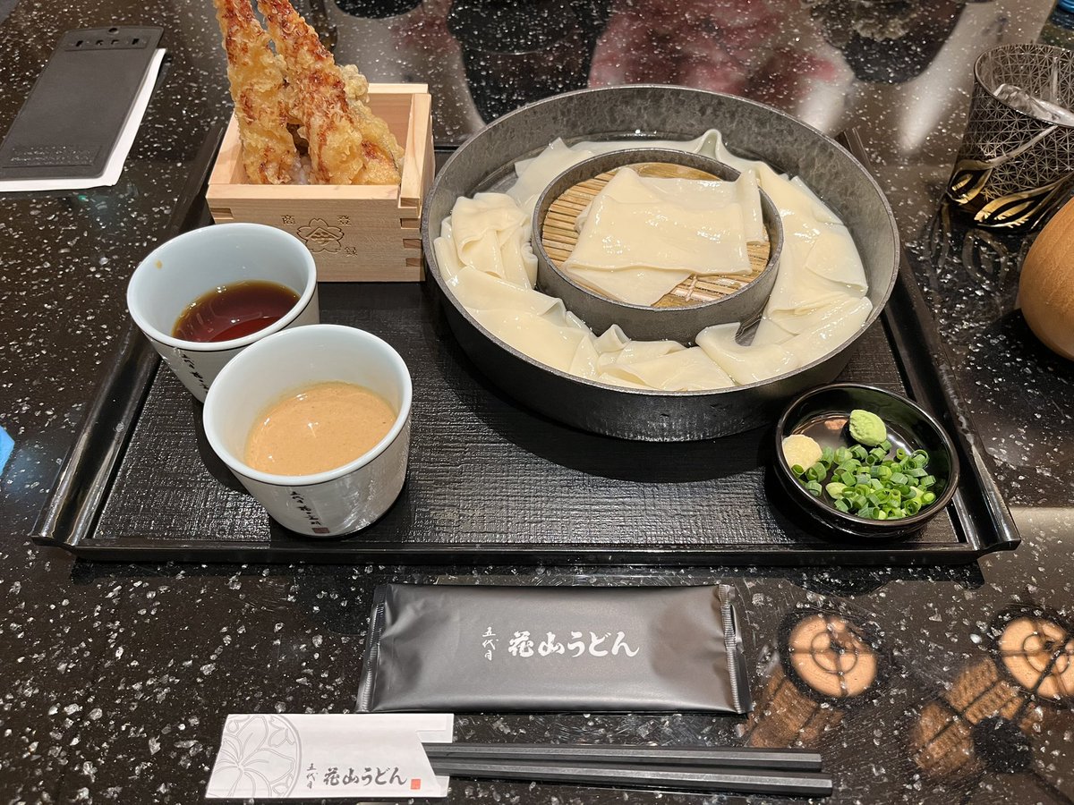 ChannelYohei's tweet photo. 久々に健康で文化的なご飯が食べられました🥺

#花山うどん羽田エアポートガーデン店 https://t.co/Bj9eNYEaF3