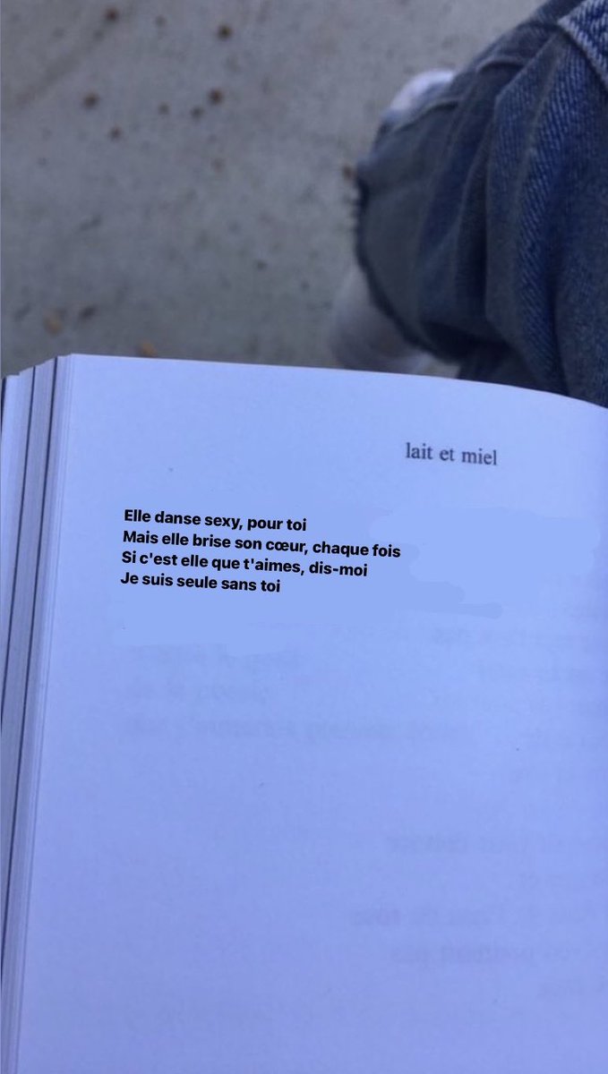 MecDesir's tweet photo. Petite lecture du mercredi les amis 🧘🏽🌺 https://t.co/oOImXE9EfG