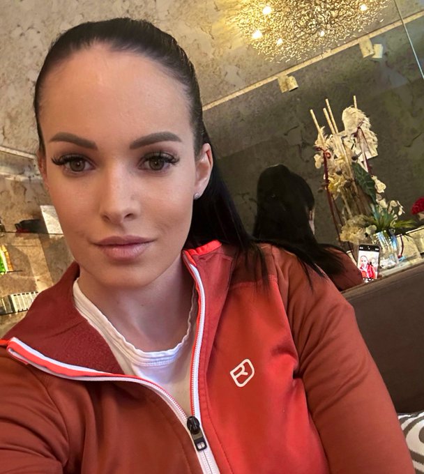 Casual Wednesday Coffee w one of my subs at #spr&uuml;ngli #zurich #switzerland https://t.co/xMgsrWQXTU<a href="/tag/spr%C3%BCngli"class="tags">#spr&uuml;ngli</a><a href="/tag/switzerland"class="tags"><span>#switzerland</span></a><a href="/tag/zurich"class="tags"><span>#zurich</span></a>