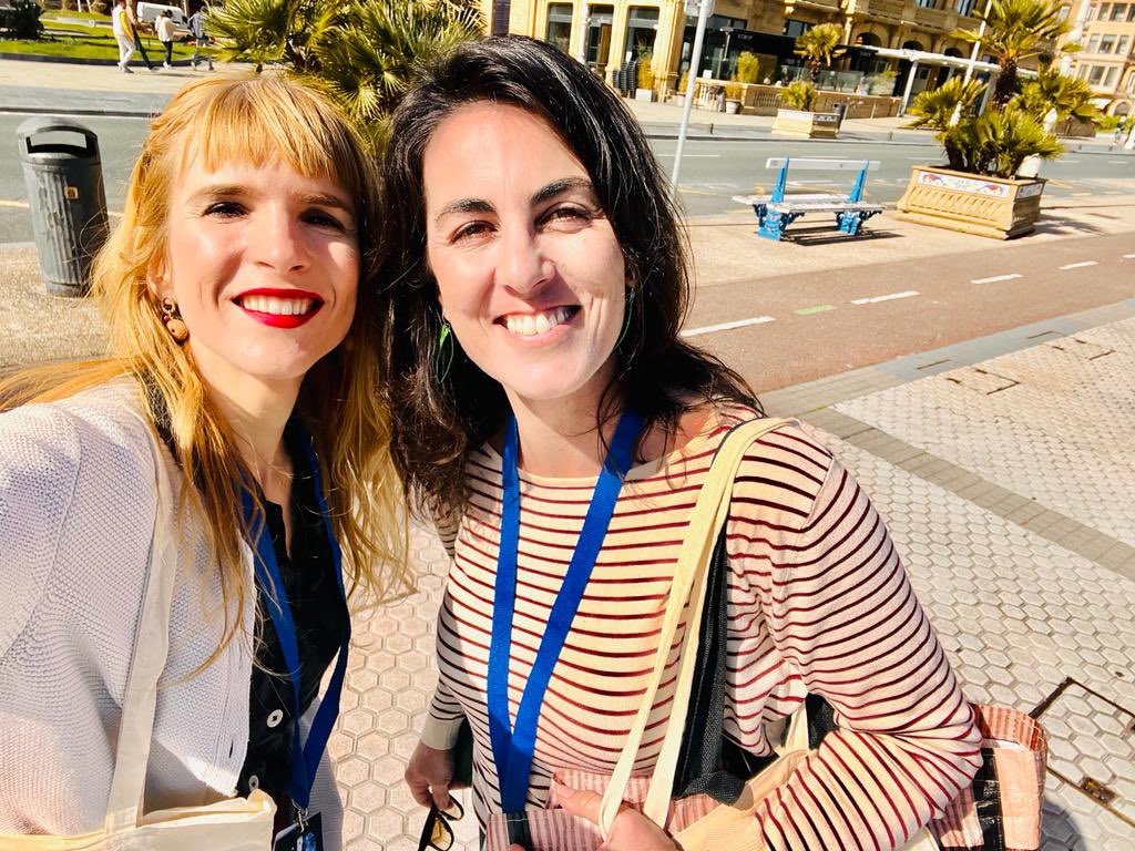 piszifaktoria's tweet photo. Eta gaur, @Thusia_Koop|eko lagunekin batera, @donostiakultura|ren dFerian gaude, HAU EZ DA GERRA BAT antzezlana ezagutzera ematen. https://t.co/zfegcWqmQu