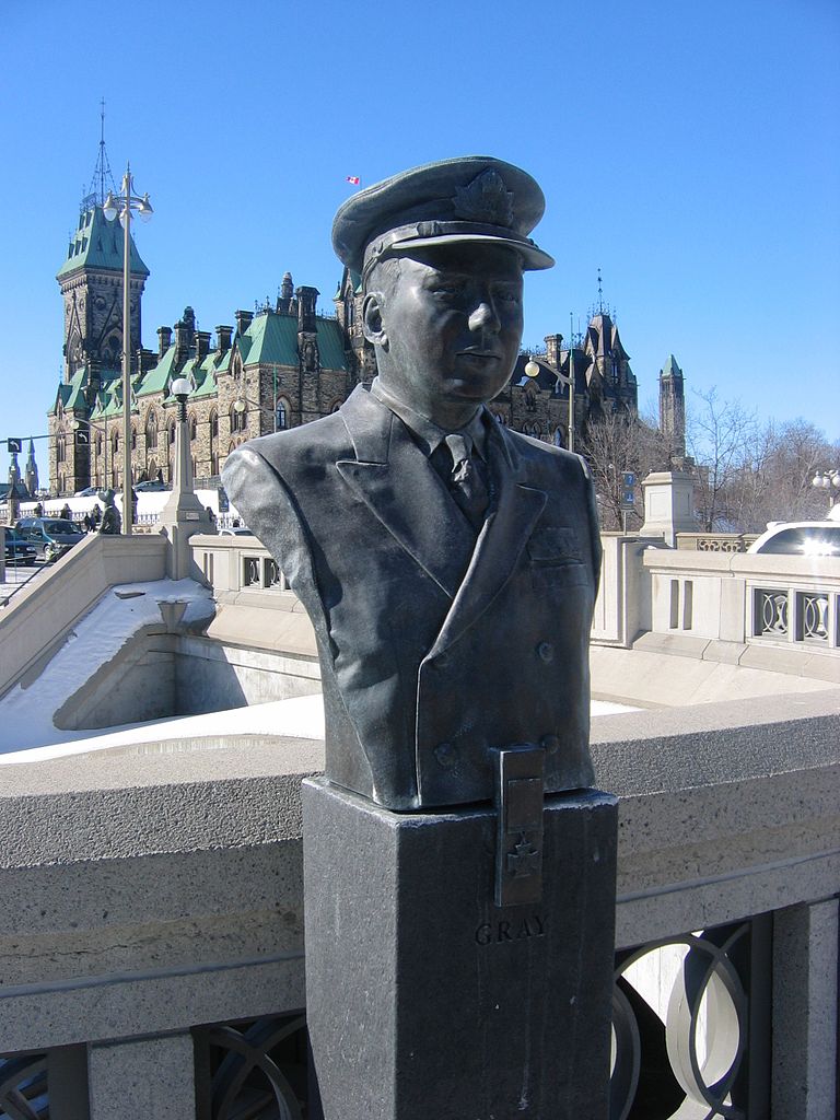 Lt Gray's remarkable act of heroism led to his death at just 27.

He died less than a month before the end of World War II.

Gray is 1 of 14 figures commemorated with a bust at the Valiants Memorial in Ottawa.

A new @RoyalCanNavy offshore patrol vessel will be named for Lt Gray.