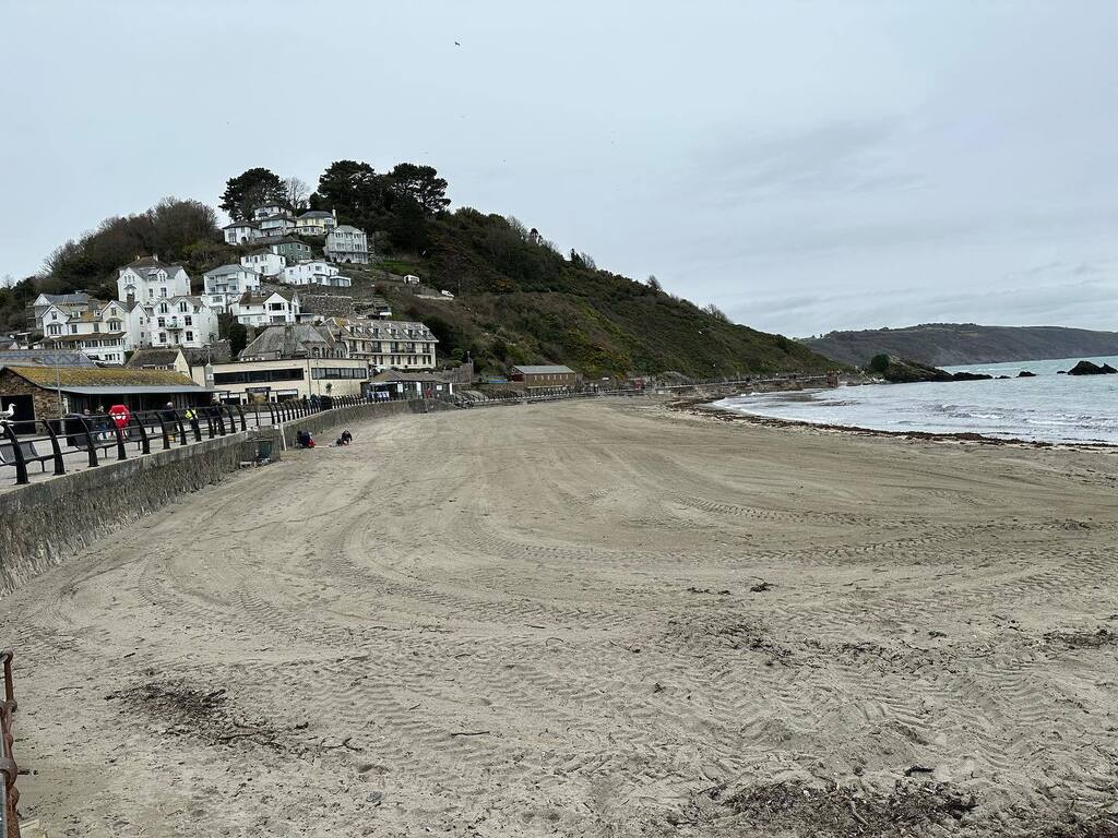 Timothy_Hughes's tweet photo. Looe beach #looe #looecornwall #hpbmoments @holidaypropertybond #vacation #holiday #vacationmode #vacationvibes #vacationtime #vacations #holidays #visitcornwall #cornwallcoast #cornwalluk #cornwall #travel #looebeach https://t.co/Y2BsRr074W https://t.co/r3egQzzh4q