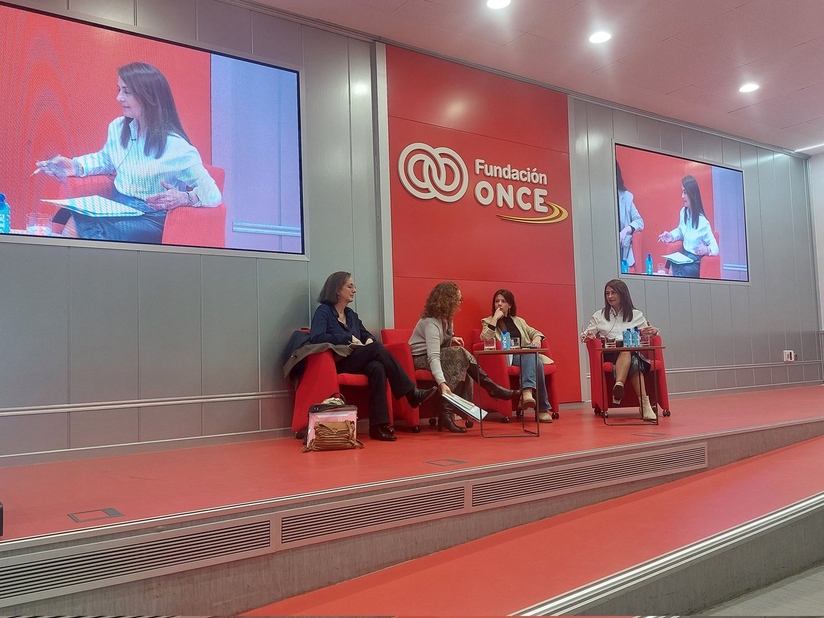 PlataformFERMAD's tweet photo. #XXXJornadasFERMAD
#RompiendoEstigmas 
Interviene @Mariaperezlope @madridsalud presentando la evolución de la Red de adicciones en @MADRID
#MadridPiensaEnTí 

https://t.co/LvGnEfi1Ti https://t.co/o6O41U7ewv