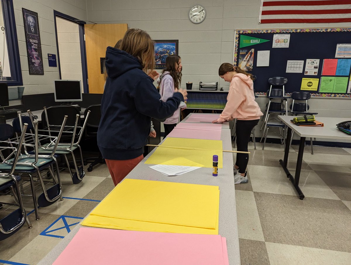 FranseeTech's tweet photo. Hot Air Balloons under construction in 6th grade Tech Ed! #CMSTechEd #CMSBalloons https://t.co/p7dhPck6YN