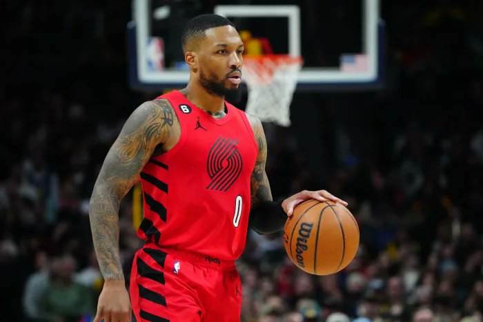 beard_arrow_No8's tweet photo. ダミアンリラードがNBAのリング文化を批判

「1週間くらい前に話してたんだよ。『デイム、でもやっぱり優勝したいだろ？』って聞かれた。俺はリングを取りたいということを証明する必要はないんだよ。どうしてプレーしているかって…優勝するためにプレーするのはわかるけど…」 https://t.co/OIJ2gUqdhf