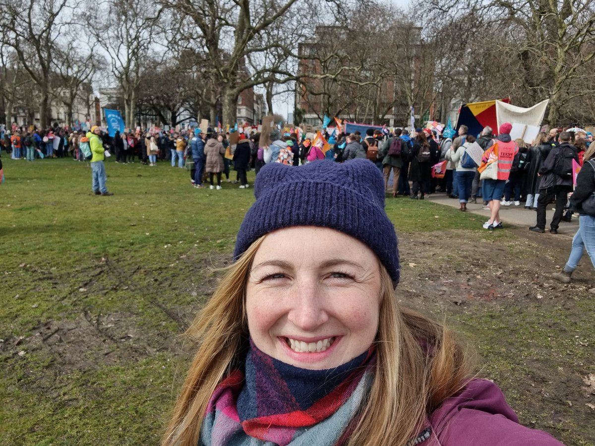 LucieGarland's tweet photo. Rallying in London! #PayUp #SaveOurSchools https://t.co/GWoUudfvHP