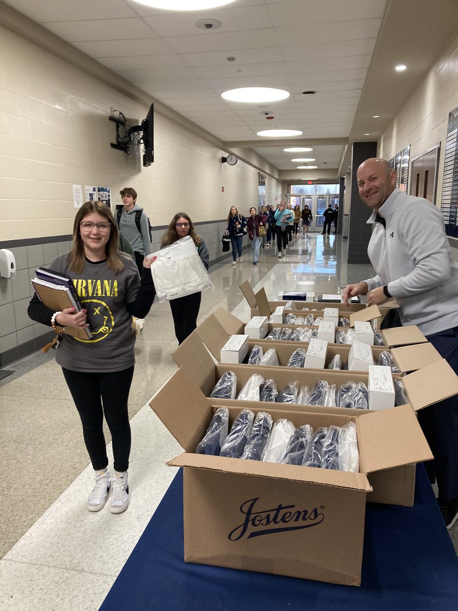 CHSBlueDevilSec's tweet photo. 2023 soon to be graduates now have their caps and gowns!! 💙🎓 @Jostens https://t.co/GdMN1BOjBo