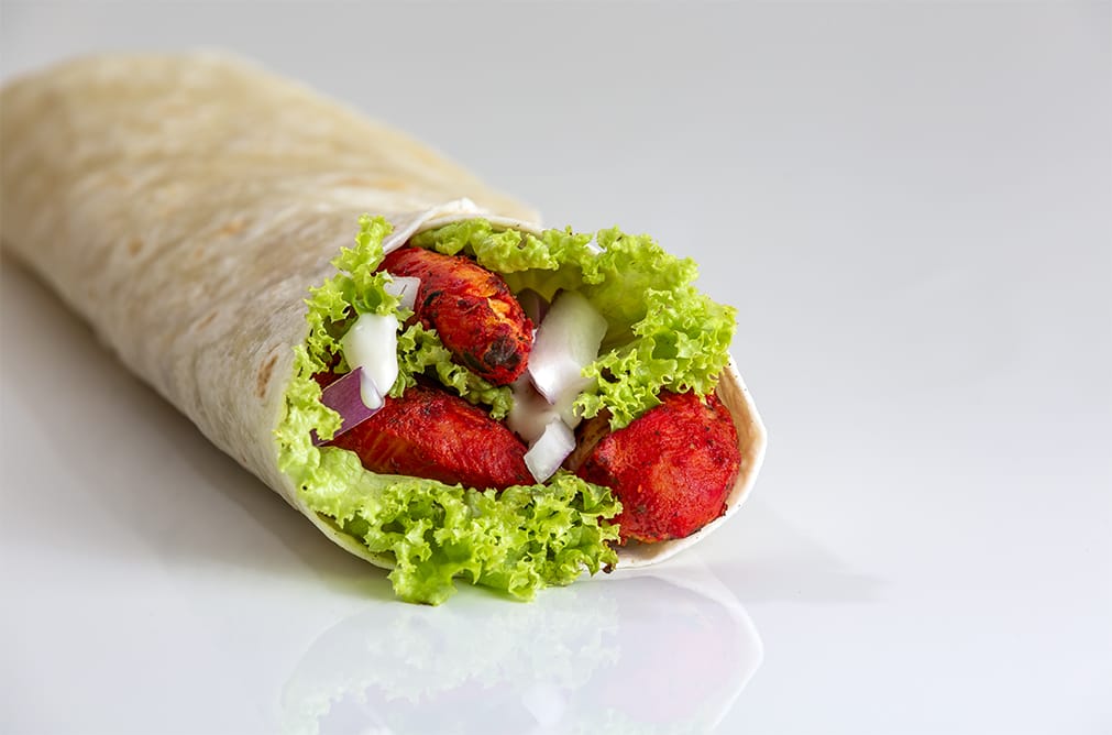 Grilled Chicken Tikka Wrap 😍 with lettuce & mayo in a tortilla wrap. Order now for lunch and get 15% off on collections between 12-4pm 🌯

#freddyschicken
#chickentikka #wrap #lunchtime
#lunchideas #parkgaterotherham #rotherhamiswonderful #rotherhamfood #rotherhamfoodie