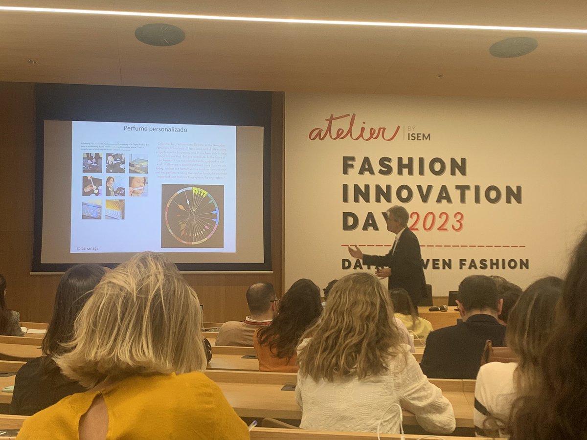 CorporaLabs's tweet photo. estilistas personalizados by @stitchfix; muestra de artículos similares; diagnósticos de piel, aprendizaje x refuerzo para perfume personalizado con una guía de pasos inteligentes dirigidas por el propio usuario (2/3) https://t.co/1FAE7ZpiAp