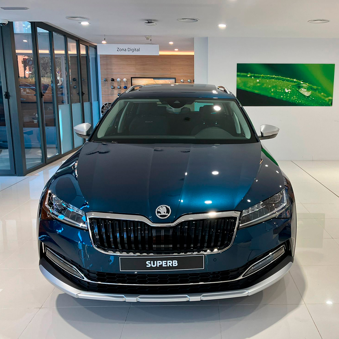 Con el Škoda Superb no pasarás desapercibido.🤪 ¿Quieres intentarlo?🤙🏻

#Škoda #Superb #AutocenterMadrid #Madrid