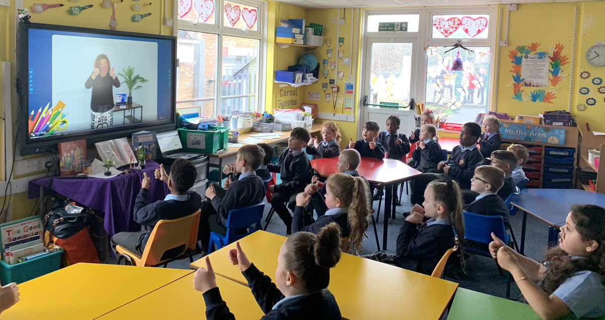 StilltydsrcSA1's tweet photo. Y1 and Y2 have been learning sign language today as part of our Language work and to celebrate #signlanguageweek2023 We really enjoyed it @BDA_Deaf https://t.co/MQc2uH6496