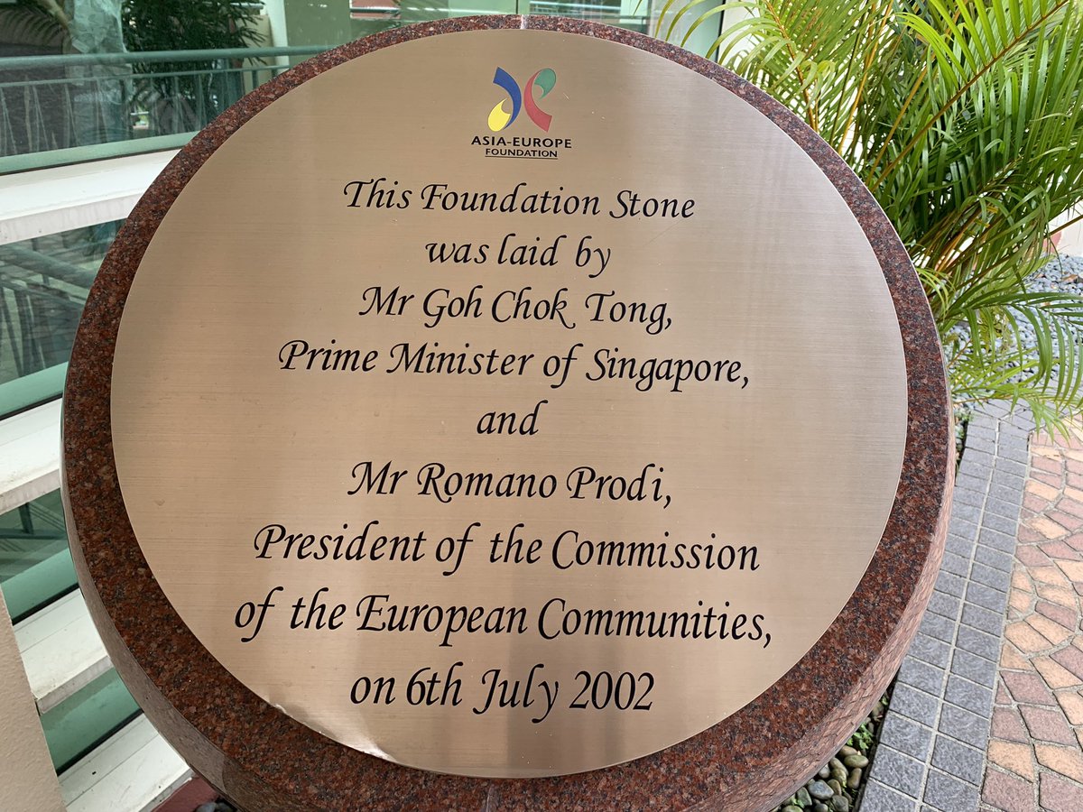 IwonaPiorkoEU's tweet photo. Happy birthday @aseforg 🎉 Delighted to celebrate with #ASEF governors & diplomats, in the presence of Minister @VivianBala, the 25th Anniversary of #Asia - Europe Foundation #ASEF25. Just as he said: Europe and Asia make natural partners! 🇪🇺🤝🇸🇬 https://t.co/YgaeU6BG3l